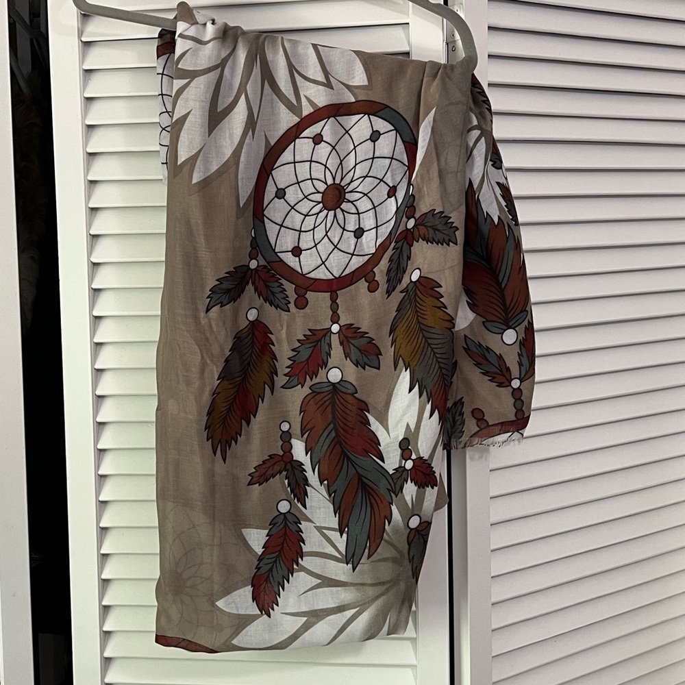Lightweight fall scarf